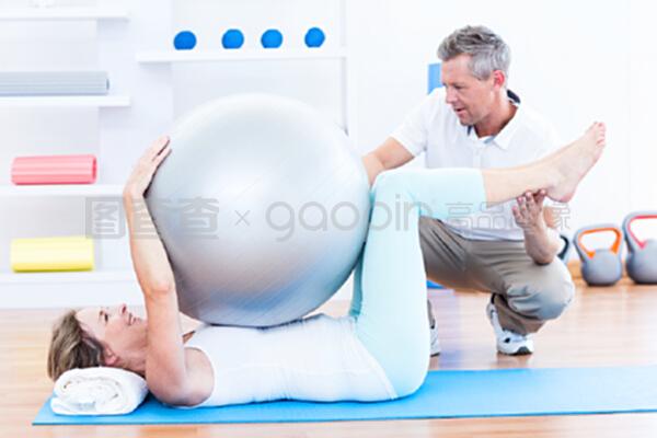 動(dòng)起來，好心情 治療師如何通過運(yùn)動(dòng)球助力患者康復(fù)與休閑